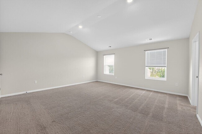 Building Photo - Spacious 4BR House in Charlotte