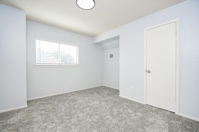 Building Photo - 6233 Lone Prairie Way