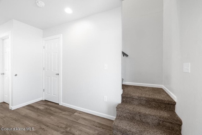 Building Photo - 2704 N Miami Ct