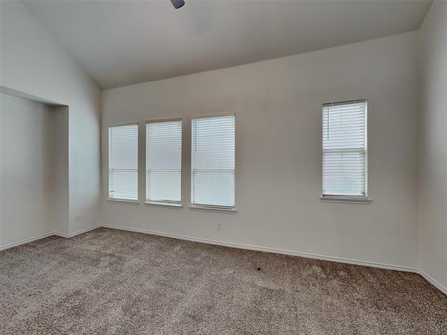 Building Photo - 2431 Klamath Dr