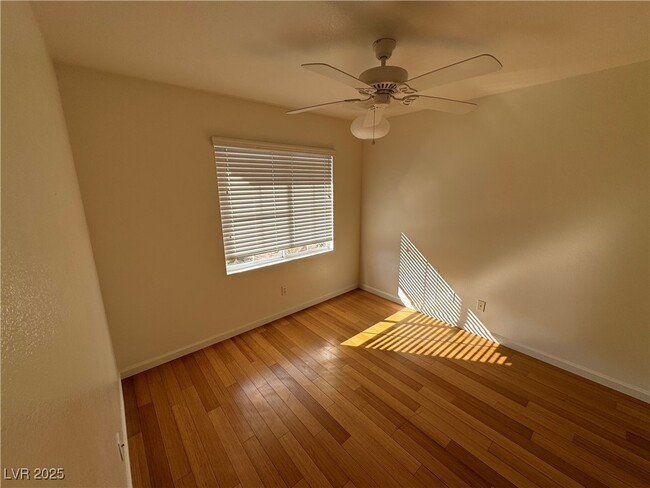Building Photo - 1745 Park Mesa Ln