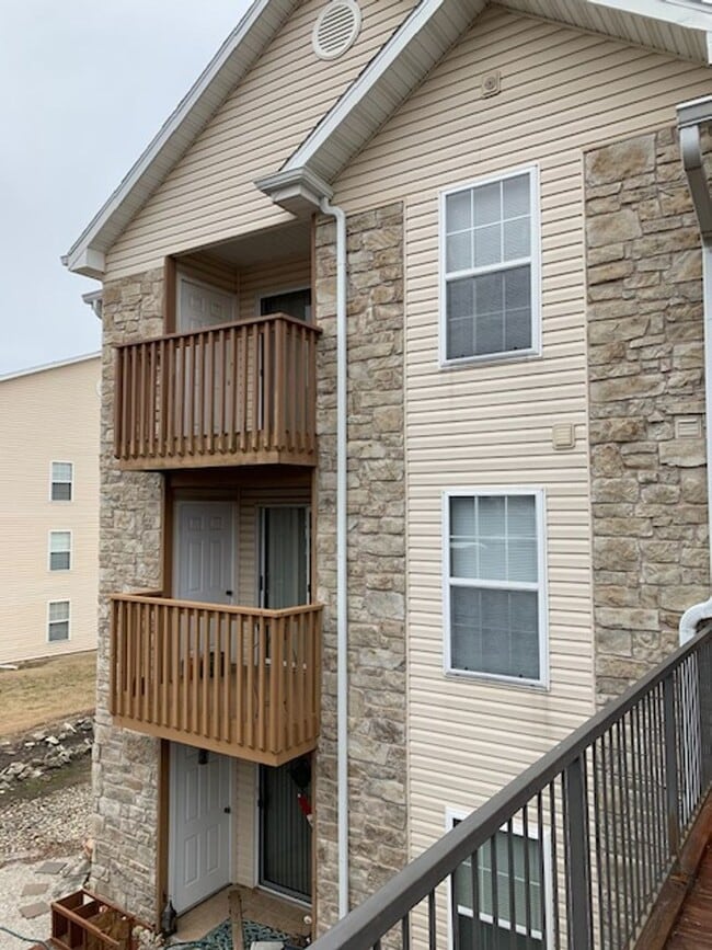 Building Photo - 119 Vixen Cir