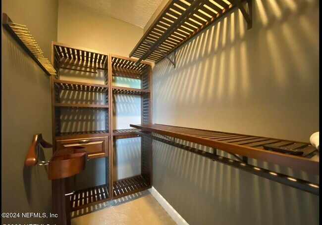 Building Photo - 9823 Tapestry Park Circle