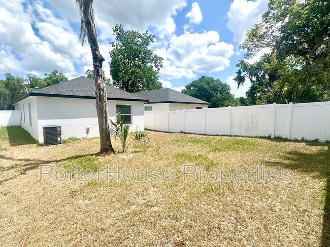 Building Photo - 1100 E Gottsche Ave