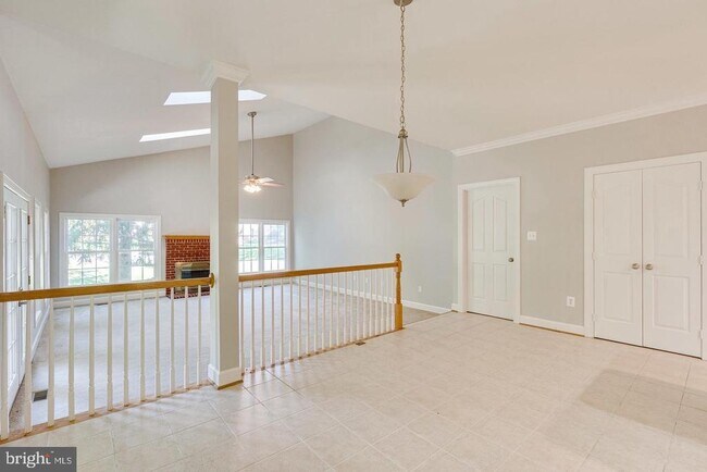 Building Photo - 1168 Taji Ct