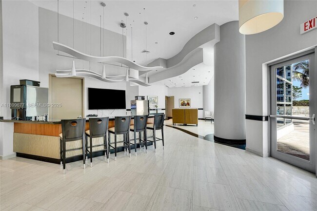 Building Photo - 3101 S Ocean Dr