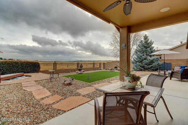 Building Photo - 5819 N Bronco Ln