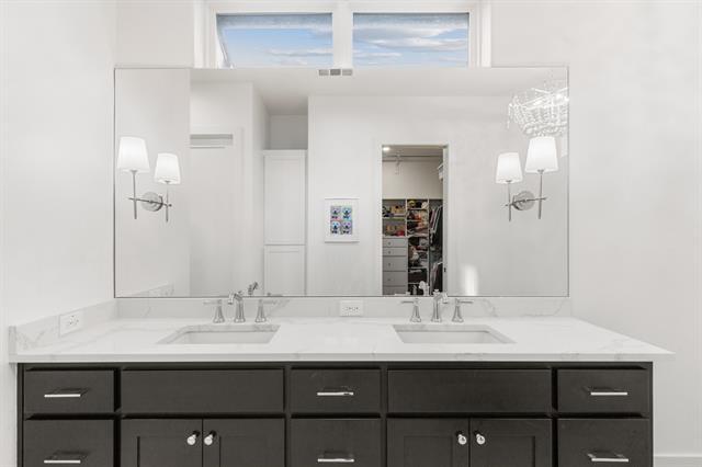 Building Photo - 9847 Mixon Dr