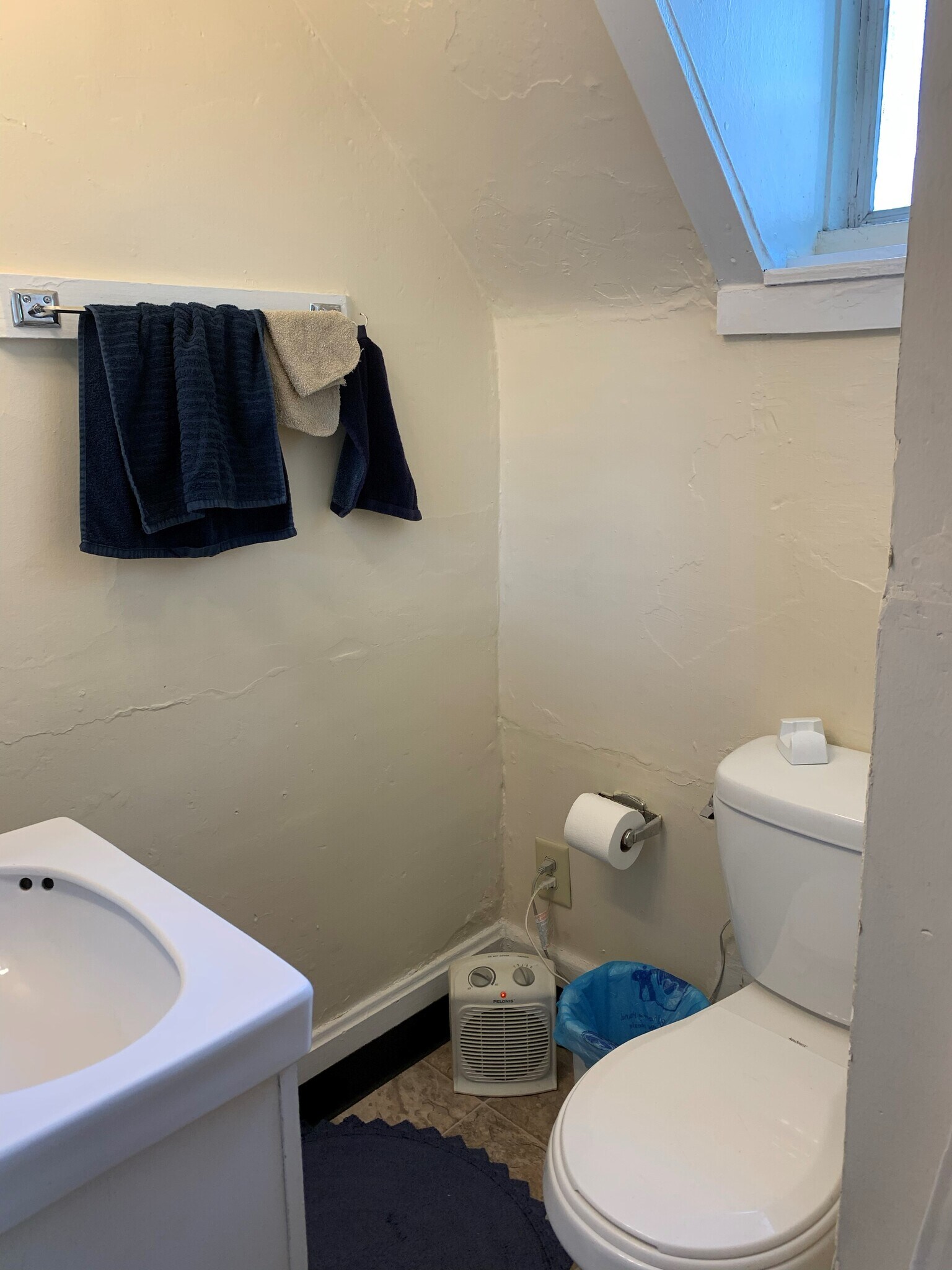 Bath - 1284 Highland St