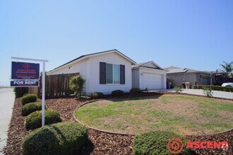 Building Photo - Captivating 3 Bedroom in Southwest Bakersf...