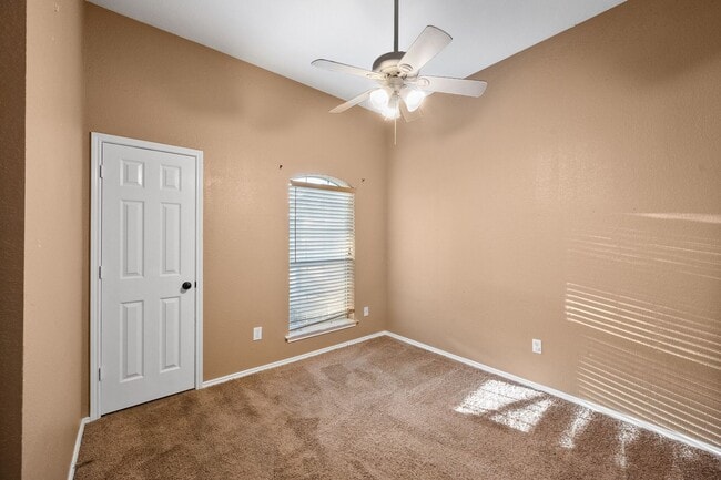 Building Photo - Burleson 3/2/2