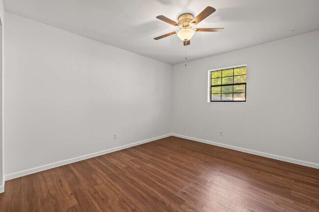 Building Photo - Stylish 3 Bed, 2 Bath Renovated Duplex in the Heart of Rincon!