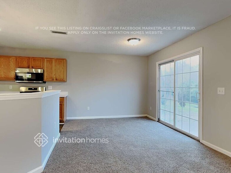 Building Photo - 4112 Toccopola St