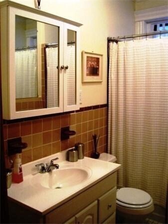 Building Photo - 61 Park Dr