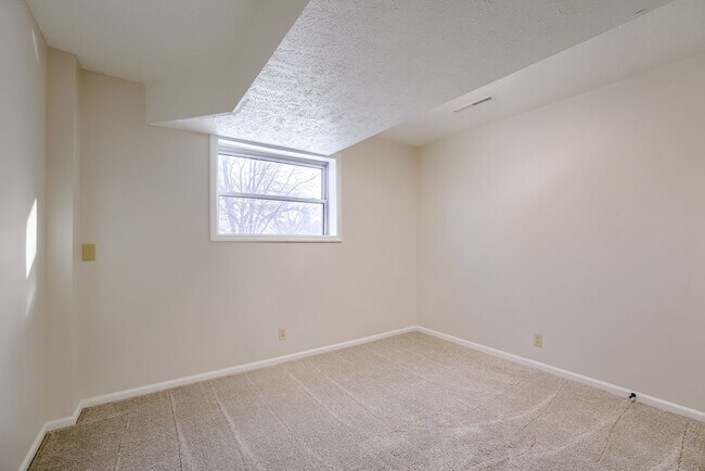 Building Photo - Great home in Millard