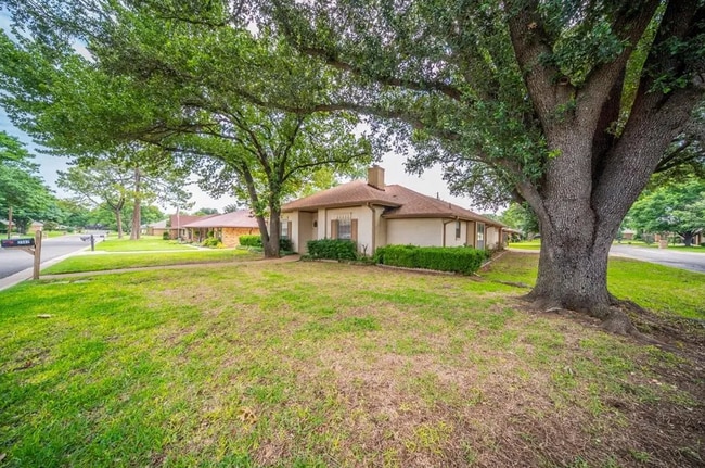 Building Photo - 2507 Radcliffe Dr