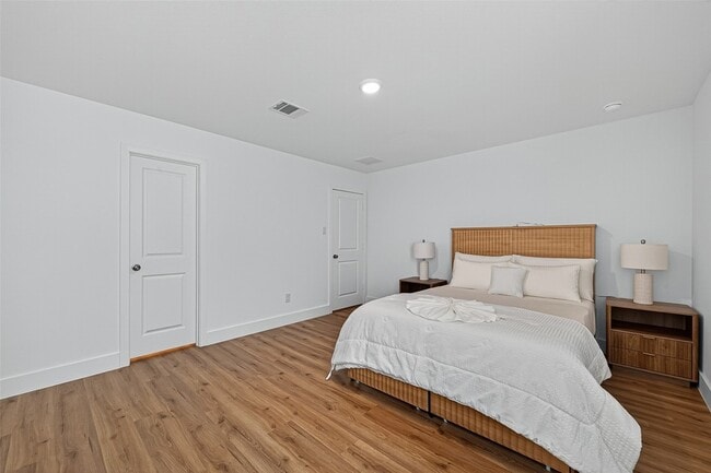 Building Photo - 27615 Seascape Vlg Dr