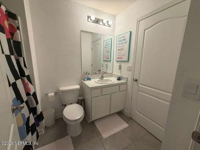 Building Photo - 896 Rotary Rd