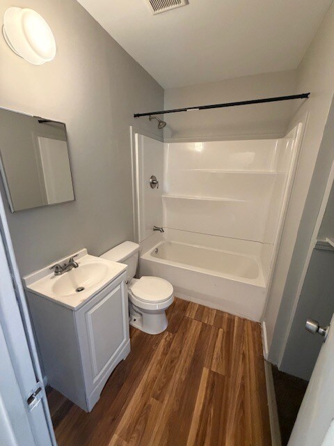 Building Photo - 459 9th St