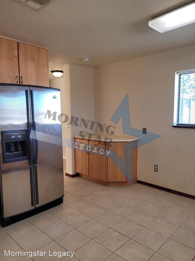 Building Photo - 4 br, 3 bath House - 4230 Tellbrook Rd