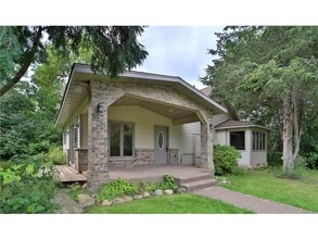 Building Photo - 3 Bedroom, 2 Bathroom Single Family House