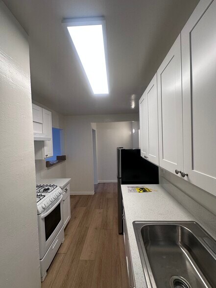 Building Photo - 5123 Marathon St