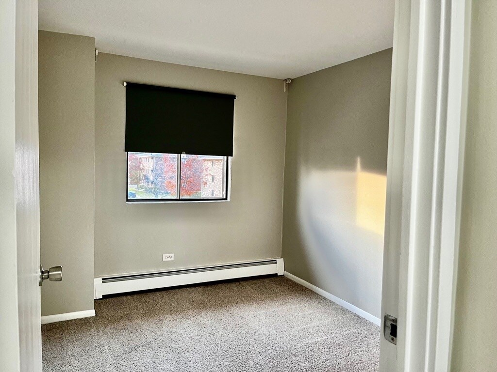 Building Photo - 5 Parkside Ct