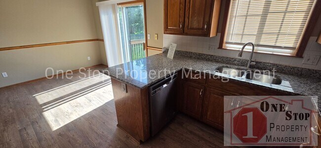 Building Photo - 4 Bedroom, 2.5 Bathroom home in Belton!