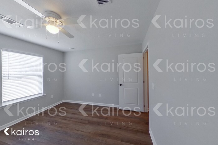 Building Photo - 13 Cottage Grove Dr