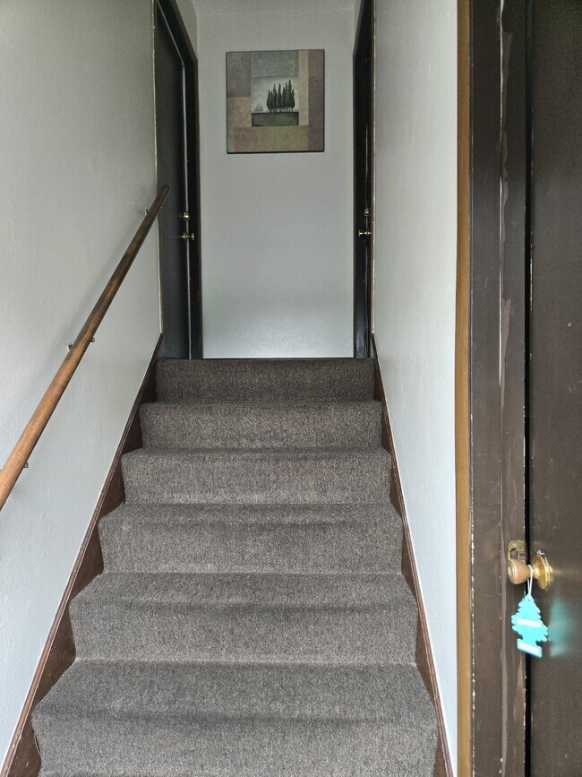 Building Photo - 5534 Glenridge Dr