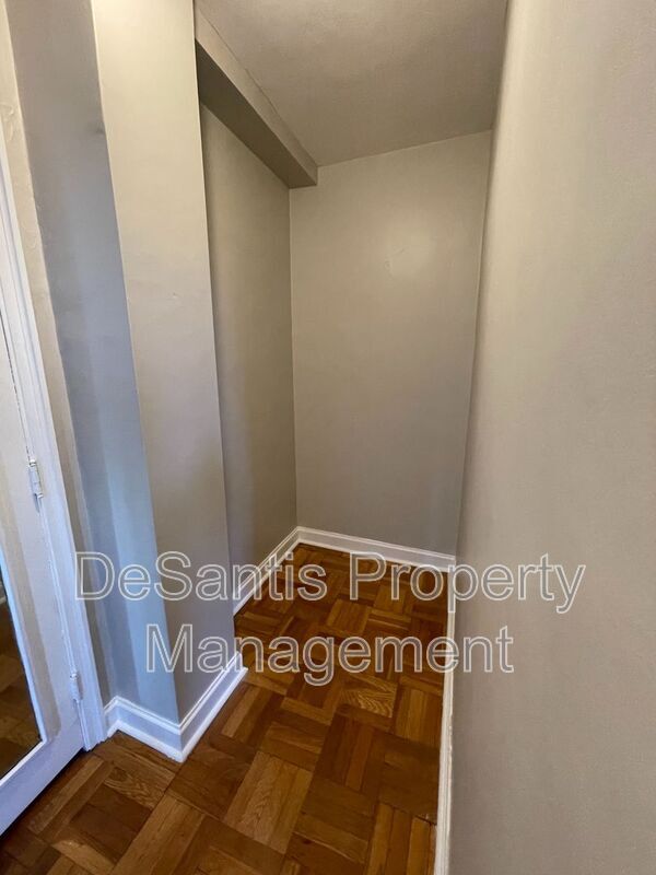 Building Photo - 144 North Dithridge Street