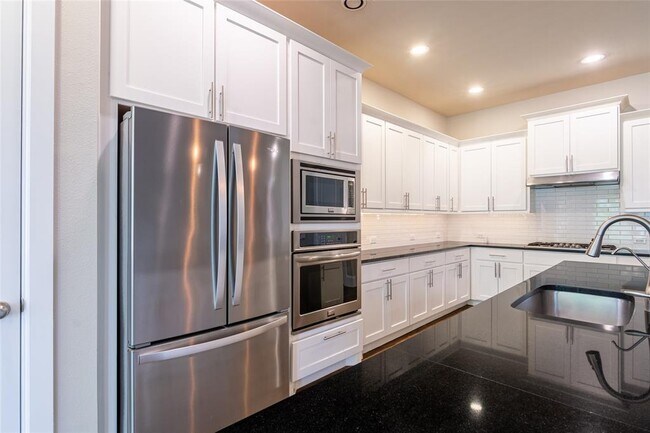 Building Photo - 31226 Shady Arbor Ln