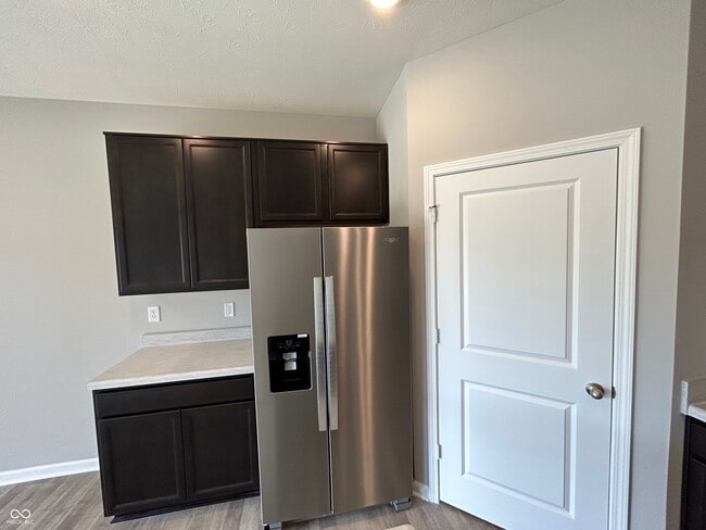 Building Photo - 1861 Fairmount Dr