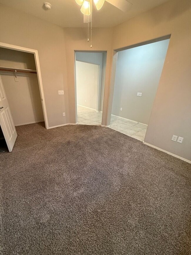 Building Photo - House For Rent