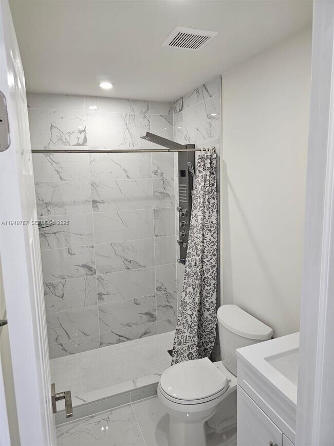 Building Photo - 6140 SW 156th Ct