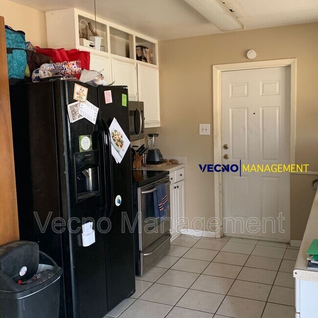 Building Photo - 701 Aviation Ave