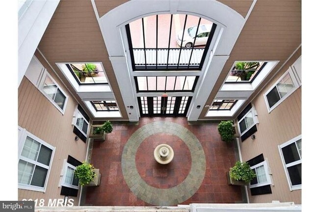 Building Photo - 501 Hungerford Dr