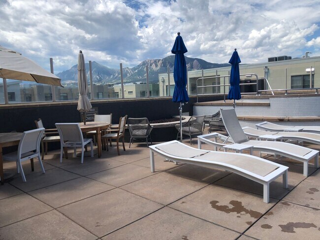 Building Photo - Two Bedroom Condo Available at The Peloton in Boulder