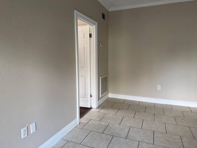 Building Photo - 8023 Bayou Fountain Ave