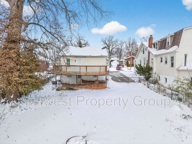 Building Photo - 8962 Burton Ave