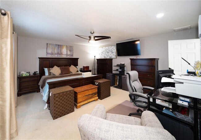 Building Photo - 30930 Temple Stand Ave