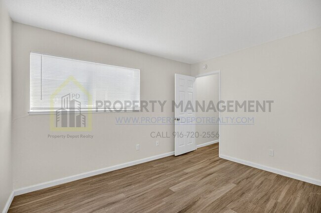 Building Photo - Arleta Ct