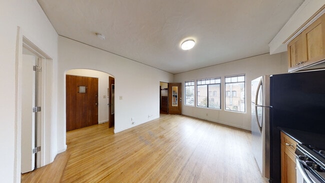 Building Photo - 2030 Dwight Way