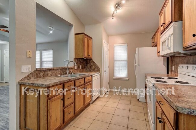 Building Photo - 13313 SW 2nd Terrace