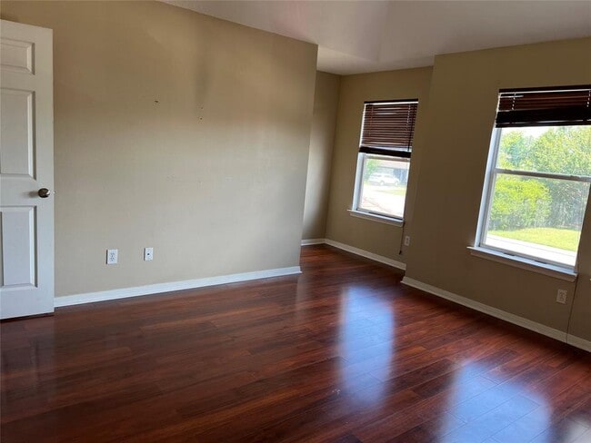 Building Photo - 5002 Asia Ln