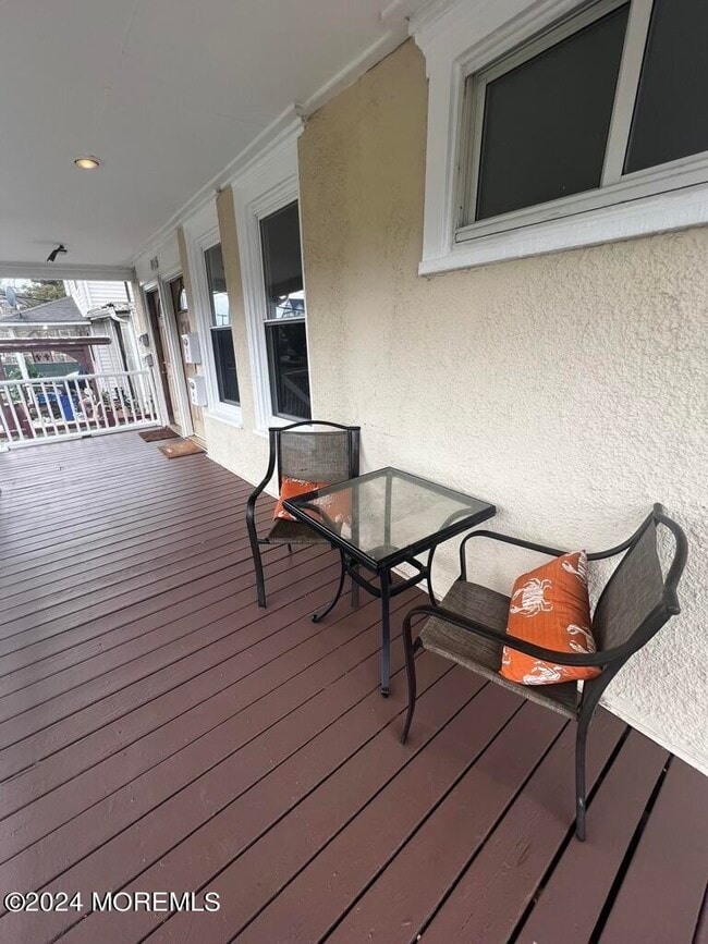 Building Photo - 615 2nd Ave