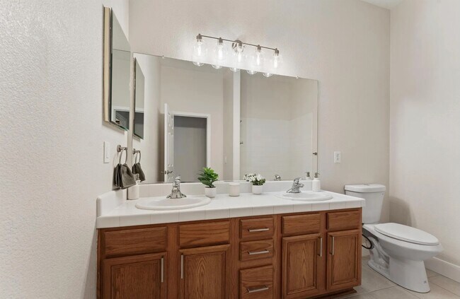 Building Photo - 1058 Chip Ct