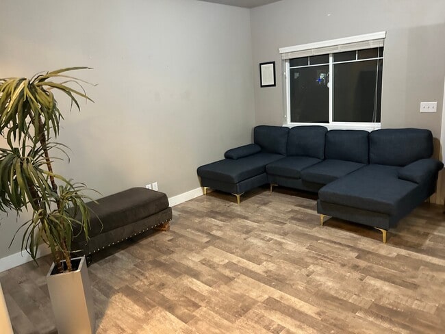 Building Photo - 1554 N 450 W