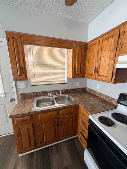 Building Photo - 8425 Shell Ln NW