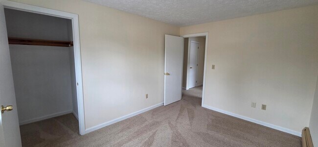 Building Photo - 35 Westland Ave